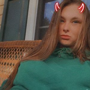 Meet your Posher, Daphnee